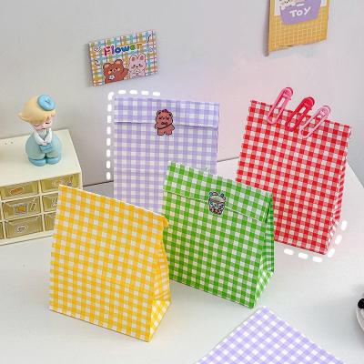 China Ins Style Colorful Checkered Gift Bag Custom Printed Paper Bags with Latest Style and Customized for sale