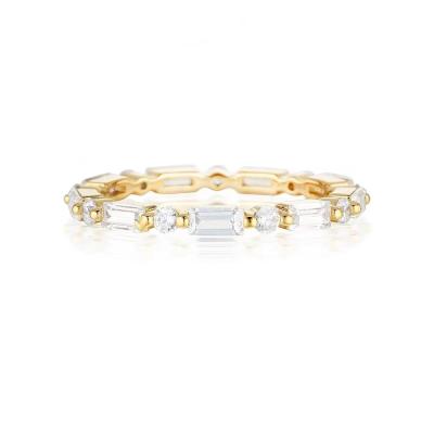 China 18K Gold Einfaches Modernes Rechteckiges Schnitt Weiß CZ 925 Sterling Silber Frauen Ewiges Ring Party Geschenk zu verkaufen