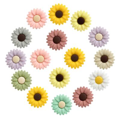 China Soft Toy BPA Free Food Grade Silicone Molar Beads Daisy Silicone Chrysanthemum Design Flower Shaped Focal Silicone Beads for sale