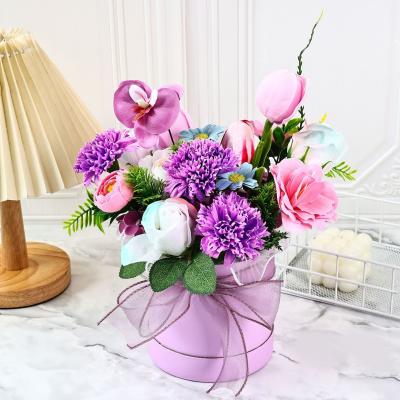 China Gemischter Seifenblumen-Hugs-Eimer-Buchett, Abschlusssaison, Lehrertag, Muttertagsgeschenk, Seifenblumen-Buchett Geschenk-Box, grenzüberschreitend zu verkaufen