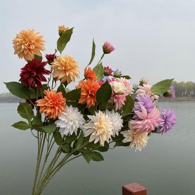 China Simulatie van prachtige bloemenboeketten, nepbloemen, kunstmatige bloemenversieringen, bruiloftsbloemenplanten Te koop