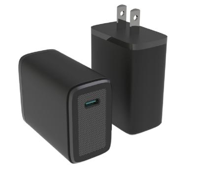 China Cargador rápido para celular, tecnología GaN, carga rápida PD de 45W, voltaje amplio 110-240V, puerto USB-C en venta