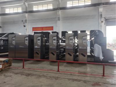 Cina 300 lo strato Min Flexo Printer Slotter With ha avanzato il sistema dell'alimentazione in vendita