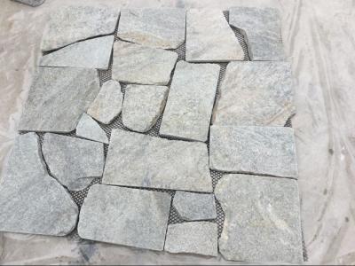 China Losa al azar de la cuarcita verde, piedra loca, losas irregulares, ajardinando piedras en venta