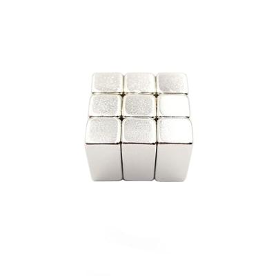 중국 ODM 소결 Neodymium Magnet N35 등급의 강한 네오디미엄 막대 자석 판매용