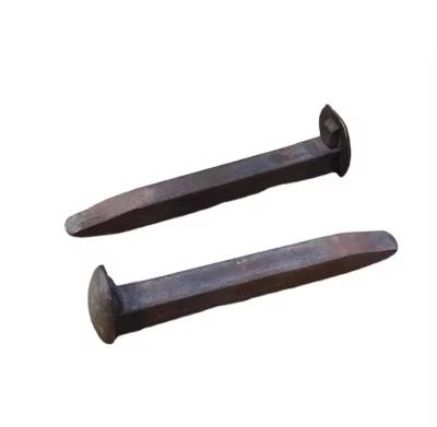 China Heavy Duty Rail Spike Railway Fastener Durable Corrosion-Resistant for sale