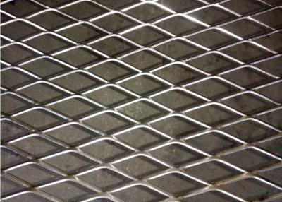 Chine Augmenté a augmenté l'épaisseur Diamond Hole de Mesh Sheet 0.5-8mm en métal à vendre