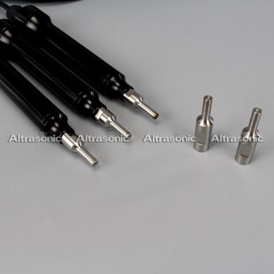 Chine En enfonçant le câblage cuivre de 0.1mm marquetez la machine de soudure en plastique ultrasonique d'ABS de CHEVILLE de PVC à vendre