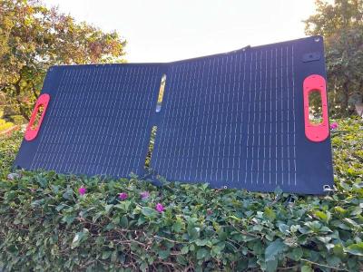 China Painel solar dobrável compacto com eficiência de até 23,5% e material ETFE durável à venda