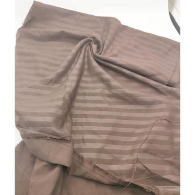 China Shrink-Resistant Pillows Top Quality Textile Twill 230-250Cm 102% Polyester Shrink-Resistant Women/Men Stripes Fabric for sale