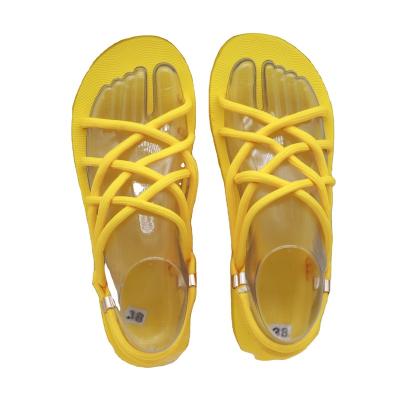 China 2021 fashion trend new thick-soled slippers pre-tied cross straps hemp rope summer sandals for sale