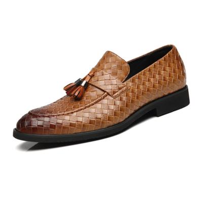 China Anti-Smell 30 Years Factory Mens Leather Casual Shoes Stylish Tassel Loafer Shoes For Lazy Men for sale