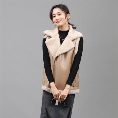 China 2022 New Design Sustainable Beautiful Women's PU 1/6 Leather And 100% Wool Vest For Ladies for sale