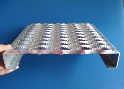 China Rejas de seguridad 2,0 mm 2,5 mm Diamante agujero de aluminio de agarre en venta