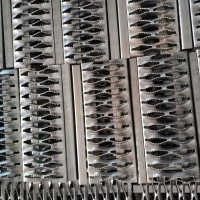 China Passagem de aço do anti calibre de Diamond Plank Grating Aluminum 12 do deslizamento à venda