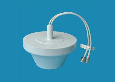China Antena polarizada dual 698 de Omni - bóveda interior MIMO de montaje en el techo de 2690MHz 4dBi en venta