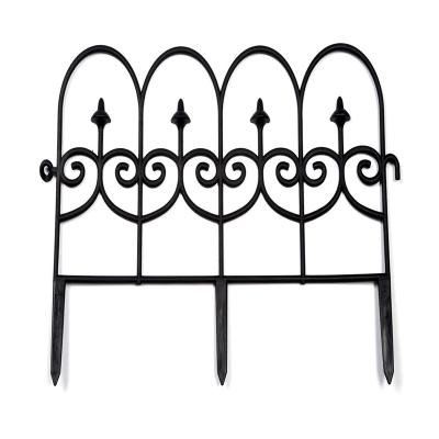China Garden Fence Panels Small Decorative Waterproof Plastic Garden Edging 60x33cm for sale