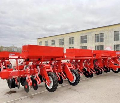 China Air System Precision Seeder Agriculture Equipment 9 Rows The Seeding Strips Of The Seeder 12.5 Cm for sale