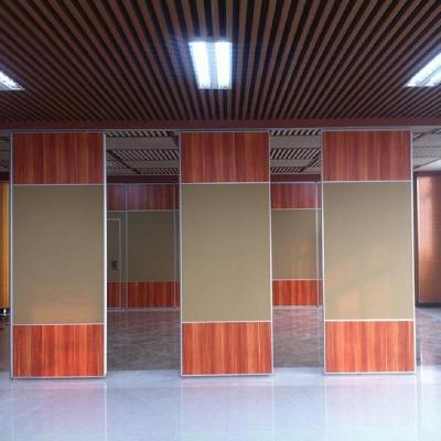 China Pared de división insonora del plegamiento del estudio moderno de la danza con la puerta del paso en venta
