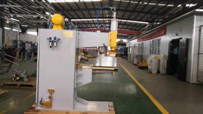 China A tabela de máquina da soldadura do ponto do CNC da chapa metálica de 50HZ 3.5KN operou-se à venda