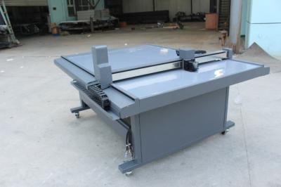 China Cortadora de la muestra del paño del modelo de la ropa con el sistema de impresión continuo del chorro de tinta en venta