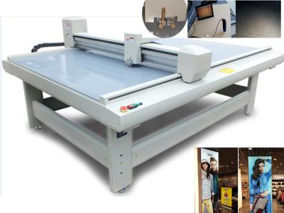 Chine Haut machine de cannelure 2000mm/S de 3D V lumineux pour le matériel de voyant de LGP LED à vendre