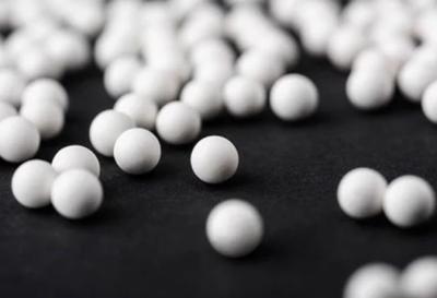 China 92% 95% 99% Ceramic Alumina Balls Grinding Mill Media Custom for sale