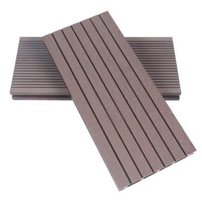 China Modern Easy Interlocking Installation WPC Decking Tiles for sale