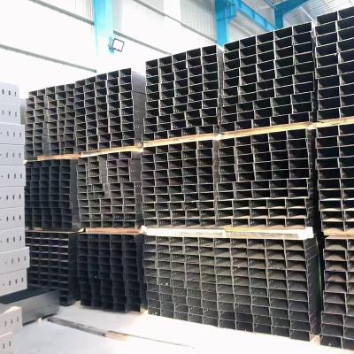 China Outdoor Cable Tray Hot Dip Galvanized Non Flammable Fire Resistance And Cover for sale