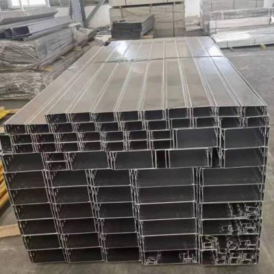 China Galvanized Non Ventilated Solid Bottom Type Cable Tray 2m 3m 6m Length for sale