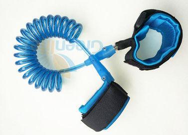 China 5.5MM Diametre Cord Strong Toddler Safety Harness With 2 Wrist Links for sale