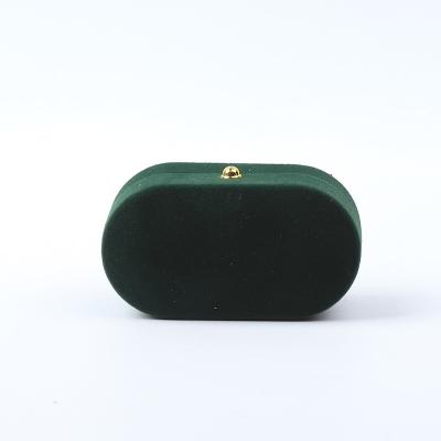 Cina Prodotto all'ingrosso Gioielleria di lusso Scatola personalizzata Gioielli di velluto verde confezionamento matrimonio fidanzamento doppio anello Scatola con logo in vendita