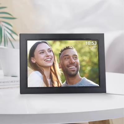 China 10.1 Inch Frameo App Digital Picture Frame Multi-User Touch Screen Share Photos Videos for sale