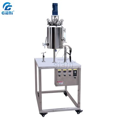 Cina La mano versa la macchina di versamento del balsamo di labbro della compressa, macchina fabbricante del rossetto in vendita