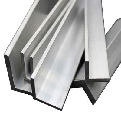 China Perfil de aluminio de color personalizado para fabricación de acero y composición química en venta