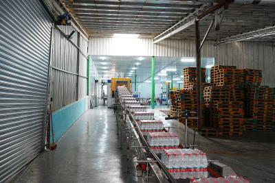China Case Conveyor System Carton Conveyor System Box Conveyor System For 24000BPH Bottled Water Production Line for sale
