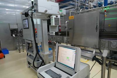 Cina Macchina di ispezione per stampanti a getto d'inchiostro a livello liquido per la linea asettica per bevande da 18.000 BPH in vendita
