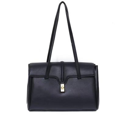 China Waterproof Woman's Leather handbag commuting lock clamshell packages shoulders with one shoulder bag handbag for sale