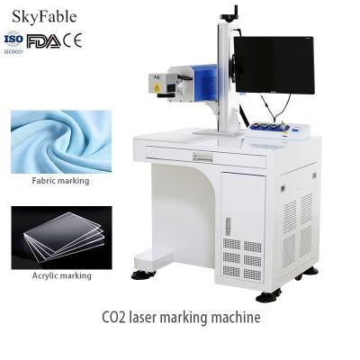 China Air / Water Cooling CO2 Laser Engraving Machine For Fabric Leather Acrylic QR Code LOGO for sale