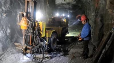 China 76 - 203mm Diameter underground Down The Hole Drilling Machine KD-KDQ150 for sale