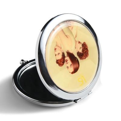 China Foldable Small Handbag Mirror , Vintage Silver Compact Mirror Smooth Surface for sale