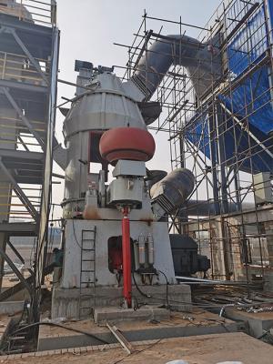 Chine Le rouleau de verticale de rendement élevé scorifient le moulin de meulage pour la chaux d'exploitation a pulvérisé à vendre