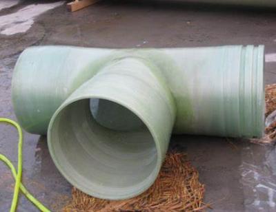 China Three Way Four Way Fiberglass Pipe Elbow Tee FRP GRP Equal And Reducing Tees 6m 12m for sale
