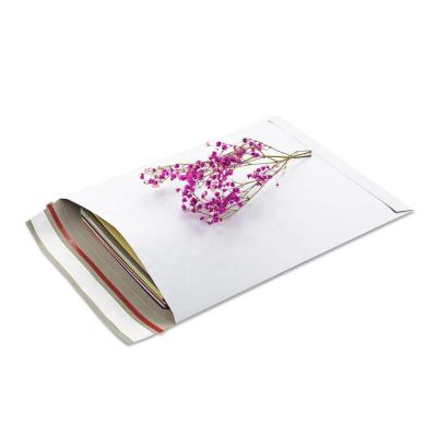 China Delivery Package Self-Adhesive Cardboard Envelope with 350mic to 700mic Thickness for sale
