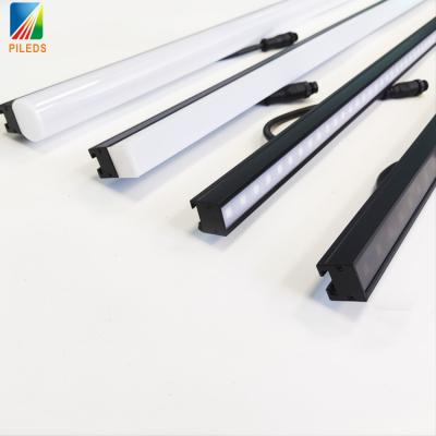 Cina 60 Pixels Per Meter RGBW LED Pixel Bar With Wide 270 Degree Beam Angle And IP65 Rating in vendita