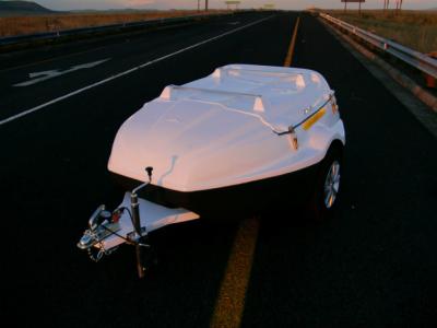 Chine Les remorques adaptées aux besoins du client de moto de fibre de verre de pièces de camping-car sauvent la consommation d'énergie à vendre