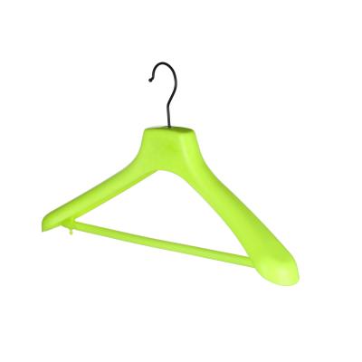 China Eco-friendly Material Customized Plastic Wide Shoulder Hanger With Pants Crossbar For Mens Suits Jacket for sale