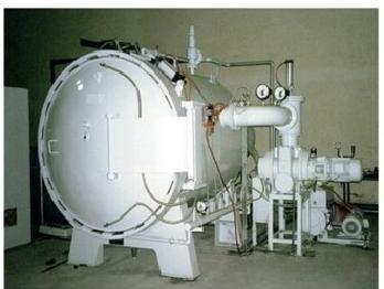 China Equipo de horno de tratamiento térmico al vacío para aislamiento eléctrico en venta