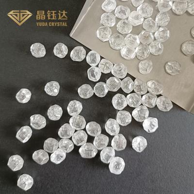 China Los diamantes artificiales de HPHT del color sin cortar del diamante áspero D E F alrededor forman cultivado en venta