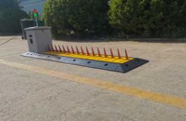 China Electromechanical Tyre Killer with Modular Design Each Assembly Length 1342mmL X 400mmW X 80mmH Including Driver Unit for sale